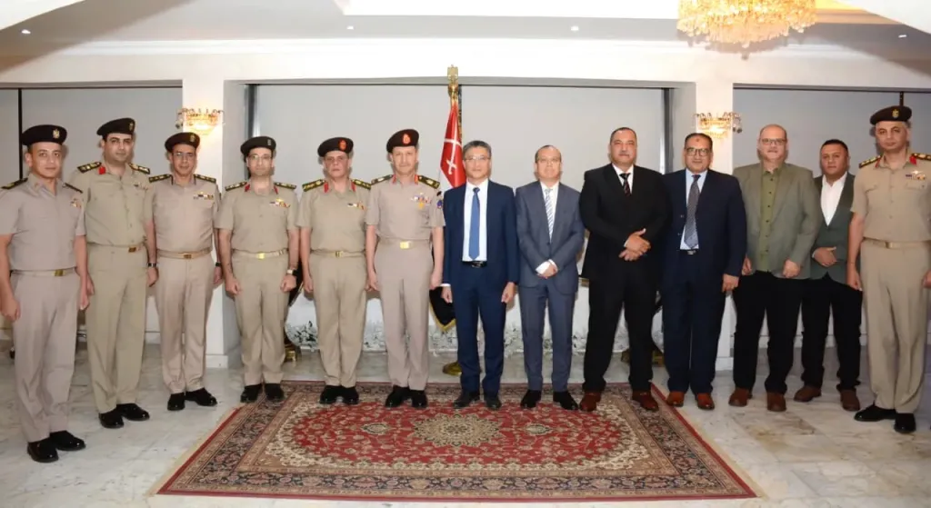 إدارة الإشارة توقع عدد من عقود الاتفاق مع الهيئة القومية للأنفاق وشركتي البحر الأحمر وقناة السويس للحاويات