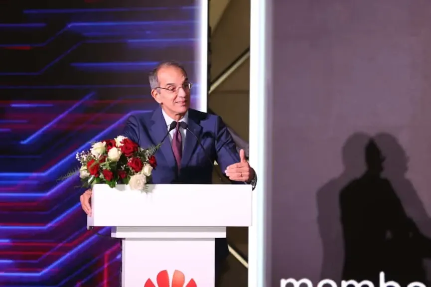 وزير الاتصالات :وثبة في صناعة الهواتف المحمولة  ونستهدف إنتاج 9 مليون جهاز خلال العام الجاري