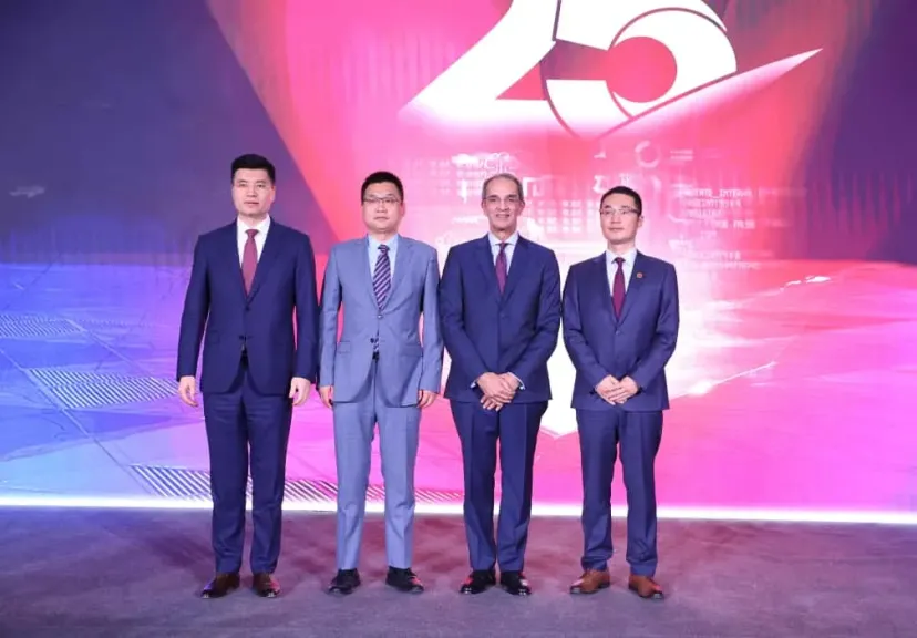 *هواوي تحتفل بمرور ربع قرن  من الشراكة في مصر  وقيادة التحول الرقمي  الشامل*