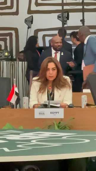 وزيرة التنمية المحلية والقائم بأعمال وزير البيئة تشارك فى حوار المائدة المستديرة حول ”التحول في مجال الطاقة”