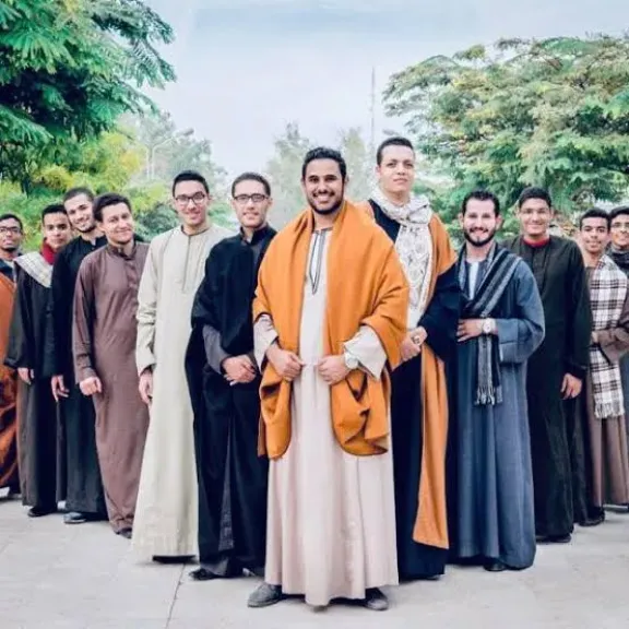 ”هويتنا وأصلنا”.. المصريون يفتخرون بالجلابية ويردون على سمر فودة