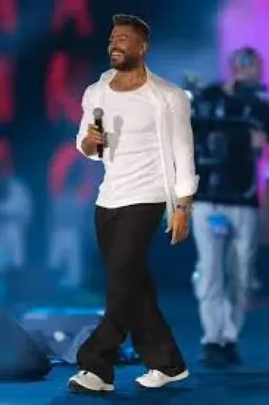 ” مش عارف أشكركم إزاي على محبتكم وعددكم العظيم” تامر حسني يوجه رسالة لجمهوره عقب حفله بفرنسا