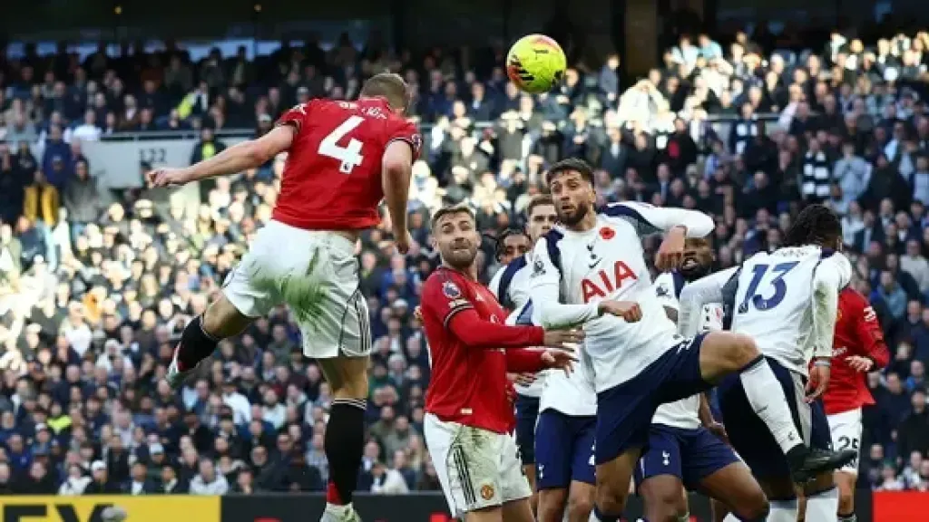 تعادل مثير بين توتنهام ومانشستر يونايتد 2-2 في الدوري الإنجليزي