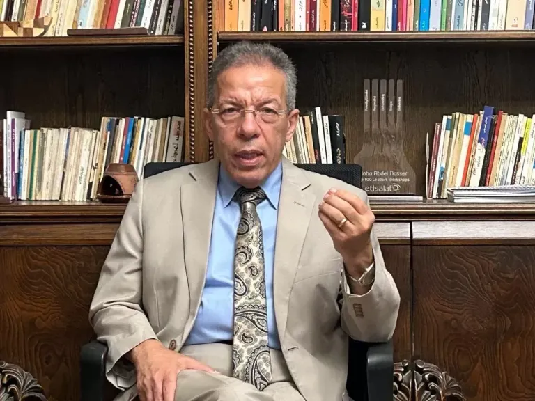 عاجل.. نقيب الأطباء عن قانون المسؤولية الطبية: ميّز بين الخطأ الوارد والجسيم ومنع الحبس في الحالات غير المقصودة