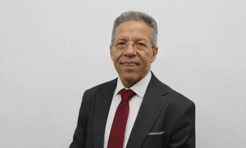 نقيب الأطباء: قانون المسؤولية الطبية قضى على ”اليدّ المرتعشة” ويحقق العدالة للطبيب والمريض