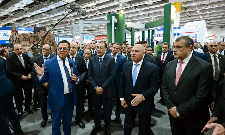 خلال الدورة السادسة للمعرض والمؤتمر الدولي للنقل الذكي : رئيس الوزراء يزور معرض الصناعة MEA Industry