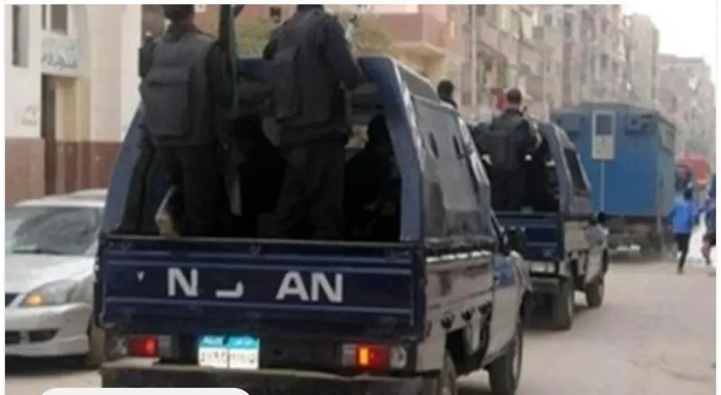 مجهول قتله وفر هاربًا.. مصرع شاب بطعنات مطواة خلال سيره في الطريق العام بقنا