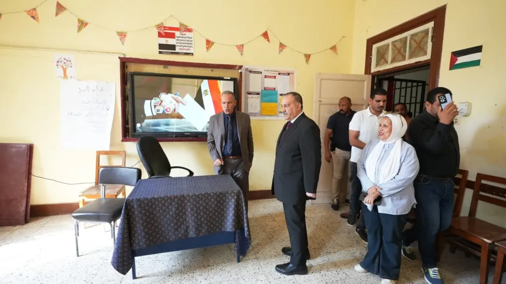 محافظ أسيوط يتفقد استعدادات المقار الانتخابية لانتخابات مجلس النواب 2025