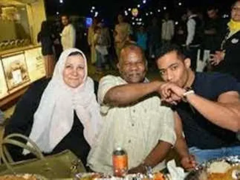 نجوم الفن يتوافدون لتقديم واجب  العزاء فى والد محمد رمضان بمسجد الشرطة بالشيخ زايد