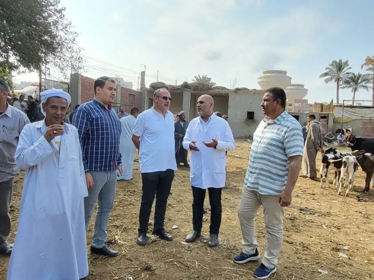 حملة موسعة لتحصين الماشية ضد الحمى القلاعية وحمى الوادي المتصدع بشبين القناطر