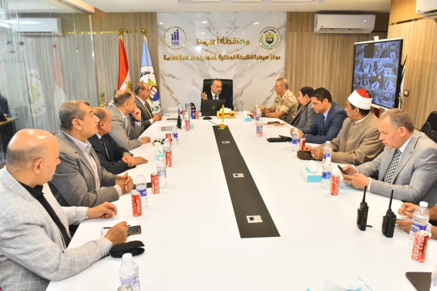 محافظ أسيوط: فتح جميع اللجان الانتخابية في موعدها دون معوقات في أول أيام انتخابات مجلس النواب 2025