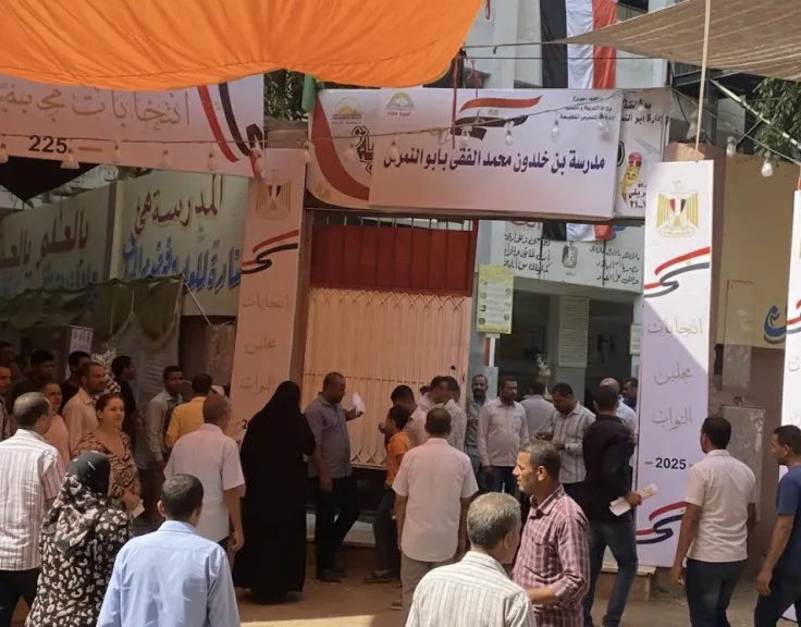 إقبال بالساعات الاولى لانتخابات النواب بمدرسة محمد الفقي بابو النمرس