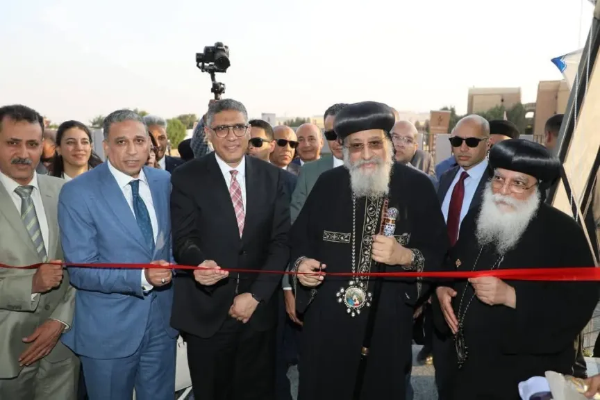 محافظ الجيزة وبابا الإسكندرية يفتتحان مدرسة «فيرجن ماري» هرم سيتي بأكتوبر