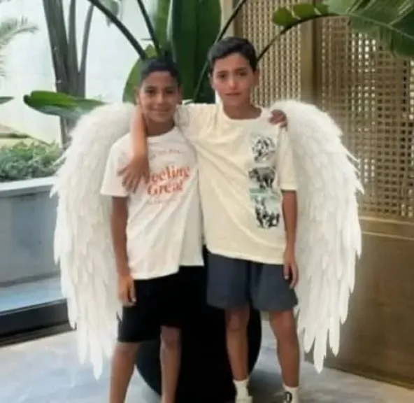 وداع موجع في سندبيس.. جنازات تتحول إلى صرخات ألم بعد مصرع شقيقان ”براء” و ”أنس”