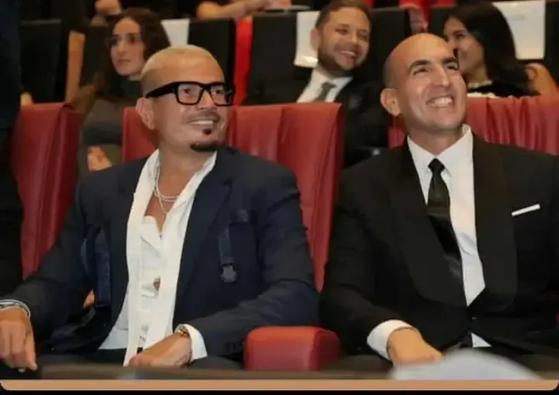 عمرو دياب بالعرض الخاص لفيلم السلم والثعبان 