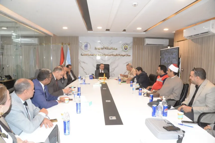 محافظ أسيوط يعلن فتح لجان اليوم الثاني والأخير لانتخابات مجلس النواب 2025 في موعدها دون معوقات