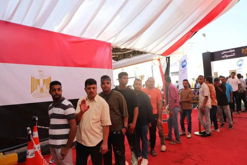 استمرار توافد الناخبين بمدينة الغردقة للإدلاء بأصواتهم في ثاني أيام التصويت بإنتخابات النواب