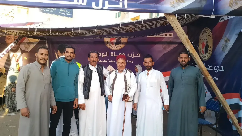 الزي البدوي يتصدر المشهد الانتخابي أمام لجان الاقتراع