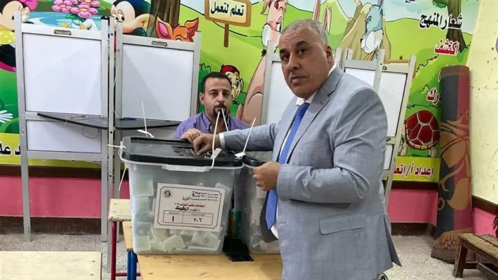 واجب دستوري: عضو مجلس الشيوخ يشارك في الانتخابات البرلمانية