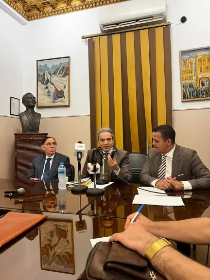 نقيب الإعلاميين  يلقي محاضرة بعنوان ”الإعلام الرقمي وتحديات الذكاء الاصطناعي”.. ويؤكد : لن يكون بديلًا عن الإنسان