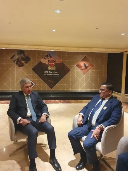 اليابان تقلد أبو الغيط وسام الشمس المشرقة الوشاح الأكبر