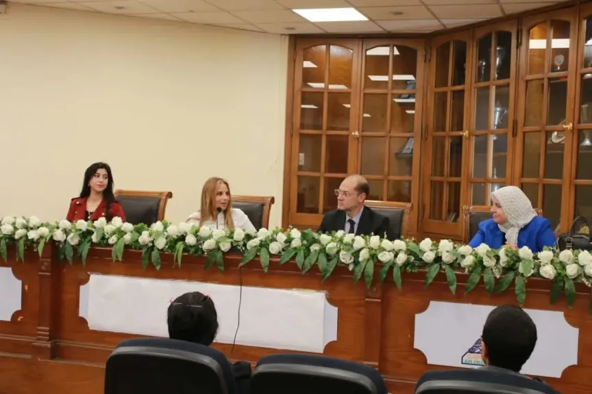 «آداب عين شمس» تختتم الدورة التدريبية للمهارات الريادية لتأهيل الطلاب لسوق العمل