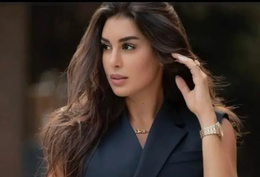 ياسمين صبري تهنئ مي عز الدين بزواجها: ”فرحانة ليكي من قلبي”