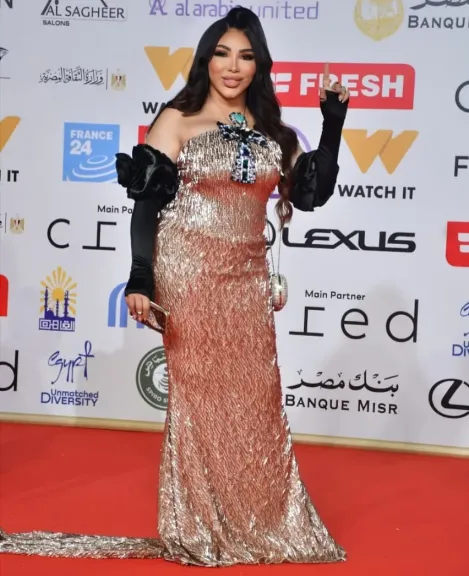 غادة إبراهيم تخطف الأضواء بـ”مفتاح الحياة” في افتتاح مهرجان القاهرة السينمائي