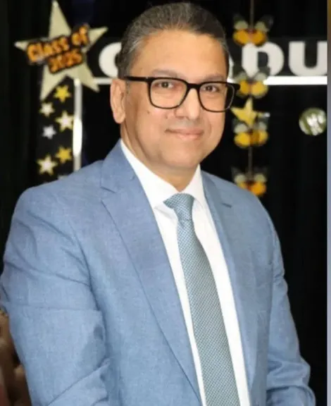 رئيس جامعة المنوفية يصدر قرارًا بتكليف الدكتور إكرامي جمال منسقًا للتطوير المؤسسي والحوكمة المالية بالجامعة