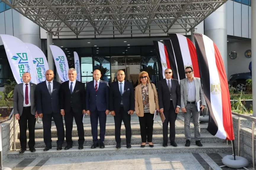 استقبال حافل لرئيس نقابة البترول خلال مشاركته بندوة “قانون العمل الجديد” في مودرن جاس