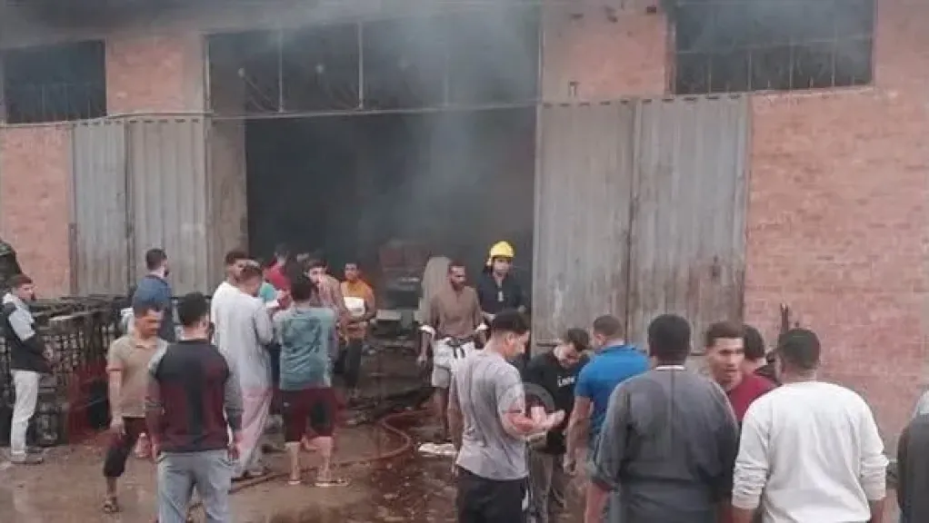 حريق يضرب مصنع صابون بالقناطر الخيرية.. ويتسبب في إصابة 3 أشخاص