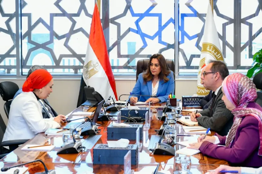 منال عوض تشيد بجهود اعداد المنصة الرقمية للسجل البيئي أهميتها في تبسيط الاجراءات