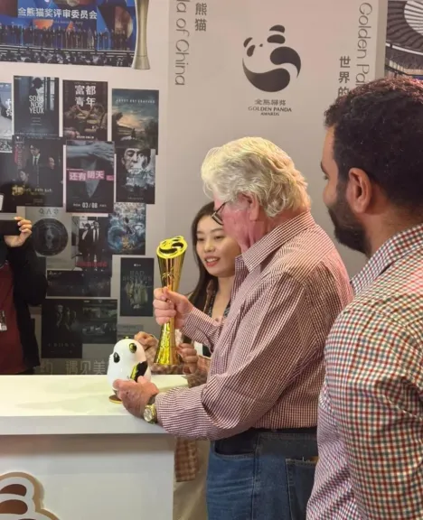 حسين فهمي يفتتح سوق القاهرة السينمائي لدعم صناعة السينما والمواهب الجديدة