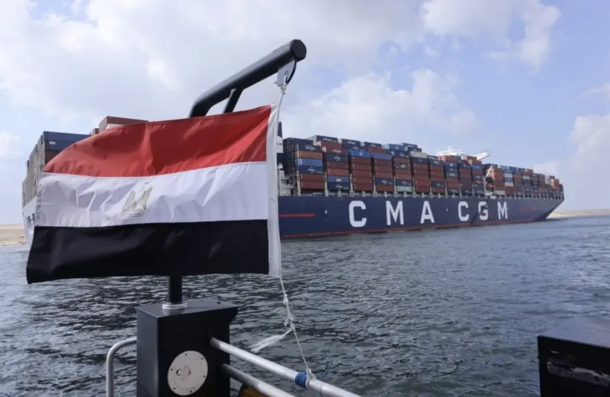 قناة السويس تشهد عبور سفينة الحاويات العملاقة CMA CGM JULES VERNE بعد عبورها بأمان من باب المندب