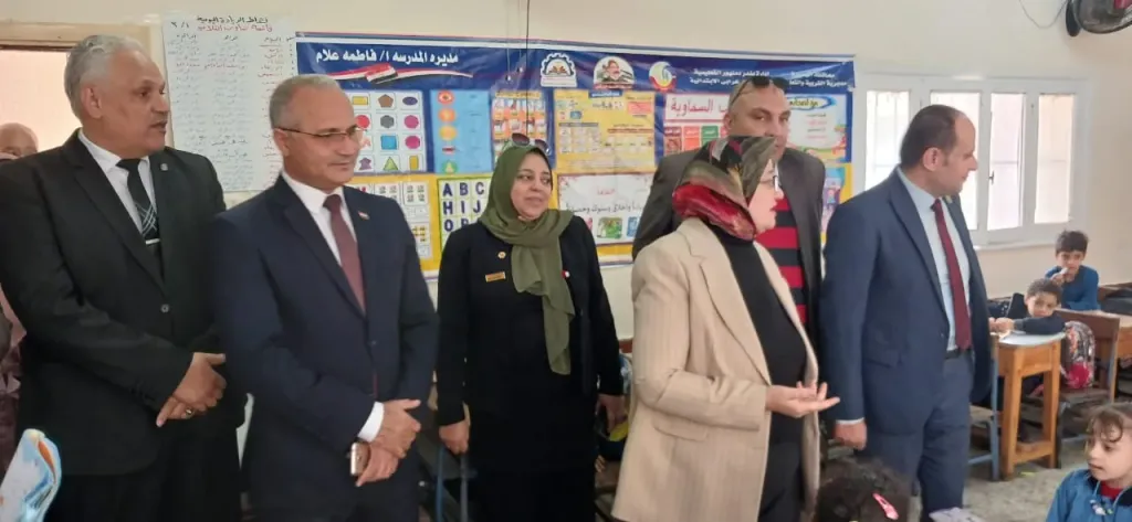 رئيس ”مركزية التعليم العام” تتابع برنامج تنمية مهارات اللغة العربية لتلاميذ الابتدائى فى البحيرة