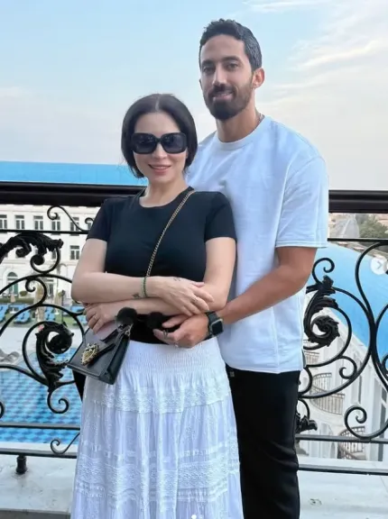 الظهور الأول لمى عز الدين وزوجها أحمد تيمور أثناء رحلةشهر العسل