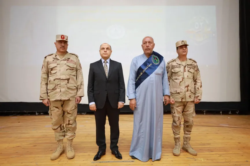 محافظ كفرالشيخ ومدير جمعية المحاربين القدماء يكرمان أسر الشهداء ومصابي العمليات الحربية من أبناء المحافظة