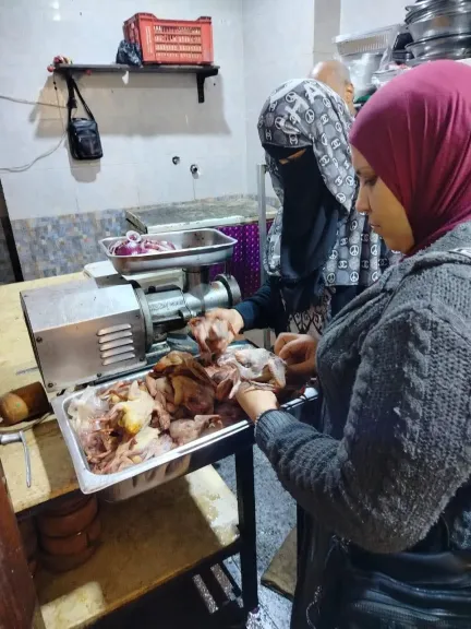 حملات رقابية مكثفة لضبط الأسواق في الغربية.. والمحافظ: صحة المواطن خط أحمر