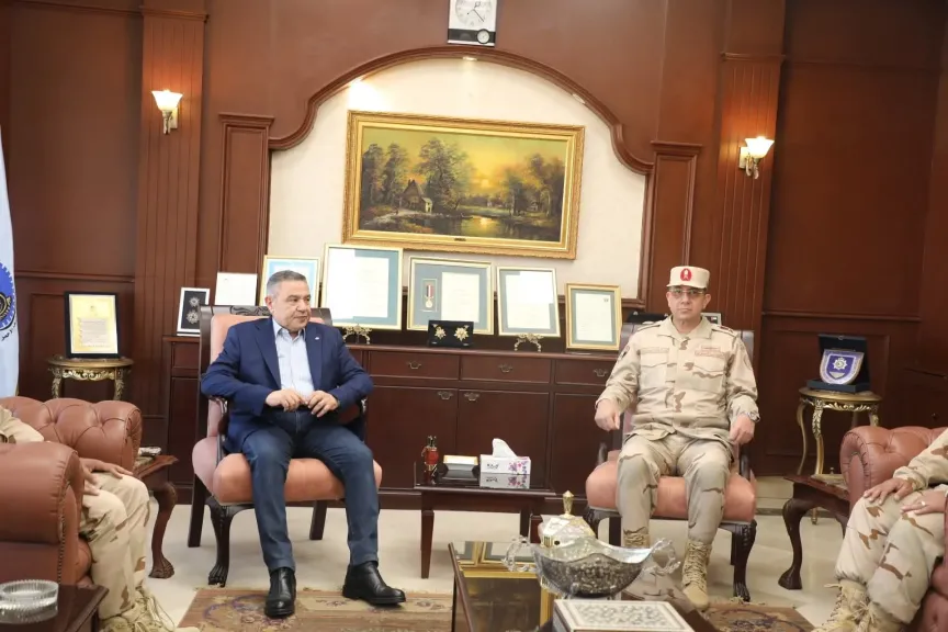 محافظ البحر الأحمر يستقبل قائد قوات الدفاع الشعبي والعسكري