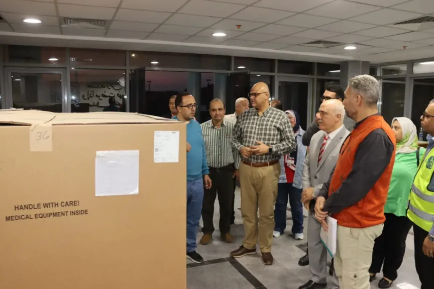 تمهيداً لإفتتاحها.. محافظ القليوبية يتفقد أعمال فرش التجهيزات الطبية لمستشفى طوخ المركزي