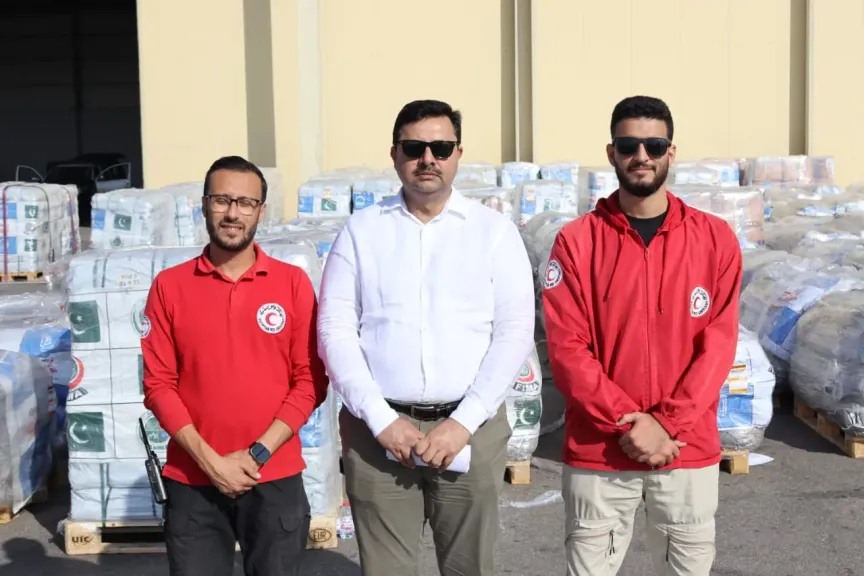 السفارة الباكستانية بالقاهرة تتسلم الشحنة السادسة من المساعدات الإنسانية لتوصيلها لقطاع غزة