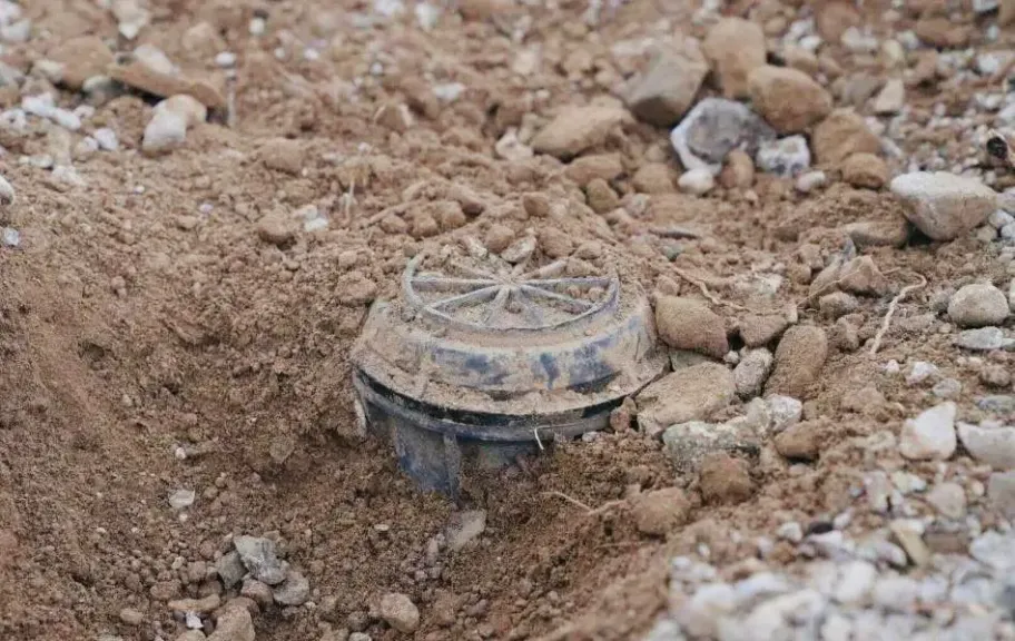 السعودية تواصل دورها الإنساني في ملف نزع الألغام العشوائية باليمن وتعلن عن تطهير أراضيها من 524.6 ألف لغم منذ انطلاق مشروع ”مسام”