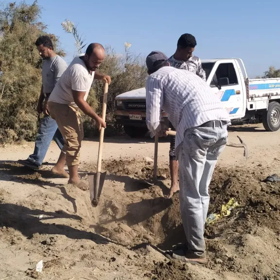 رئيس مياه القناة الجديد : اعادة الخدمة كاملة لقرية جلبانة بعد استخراج جذور الأشجار