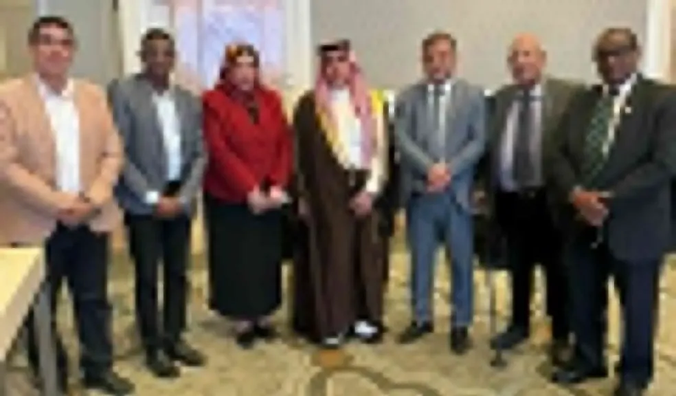 رئيس اتحاد الإعلاميين الأفريقي الأسيوي يلتقي المندوب الدائم للسعودية بالجامعة العربية لمناقشة دعم الإعلام والمرأة الفلسطينية