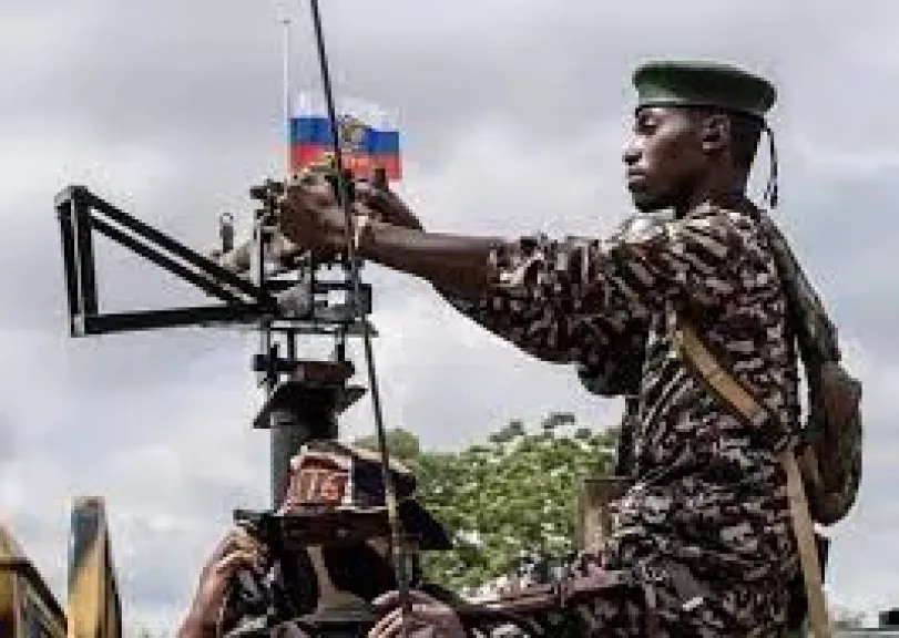 روسيا تجنّد أفارقة للقتال في أوكرانيا.. هل تتحوّل القارة السمراء إلى جبهة الحرب الجديدة لموسكو؟