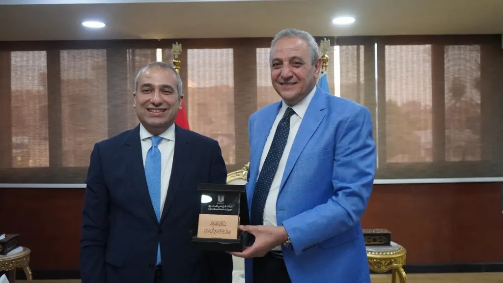 محافظ الغربية يبحث مع البنك الزراعي المصري تعزيز التمويل الزراعي ودعم المزارعين