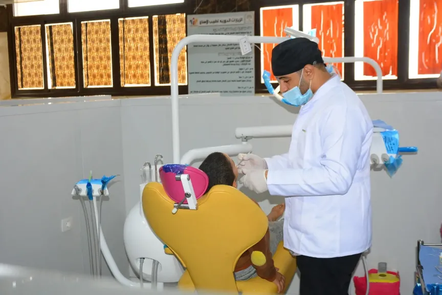 جامعة أسيوط تطلق قافلة طبية متخصصة لعلاج أسنان الأطفال بكلية طب الأسنان