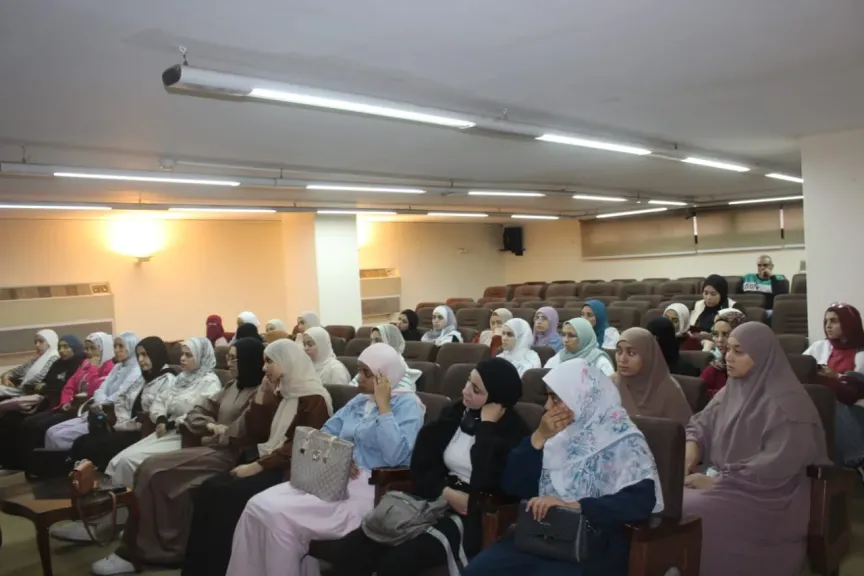 طالبات الأزهر في ضيافة دار الوثائق