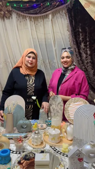 منال رشاد.. من ربة منزل إلى مصممة فنون الكونكريت