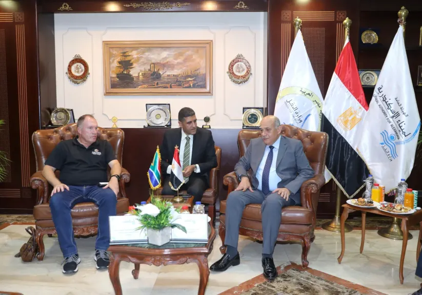 ميناء الأسكندرية يستقبل وفدا برلمانيا رفيع المستوى من جنوب أفريقيا